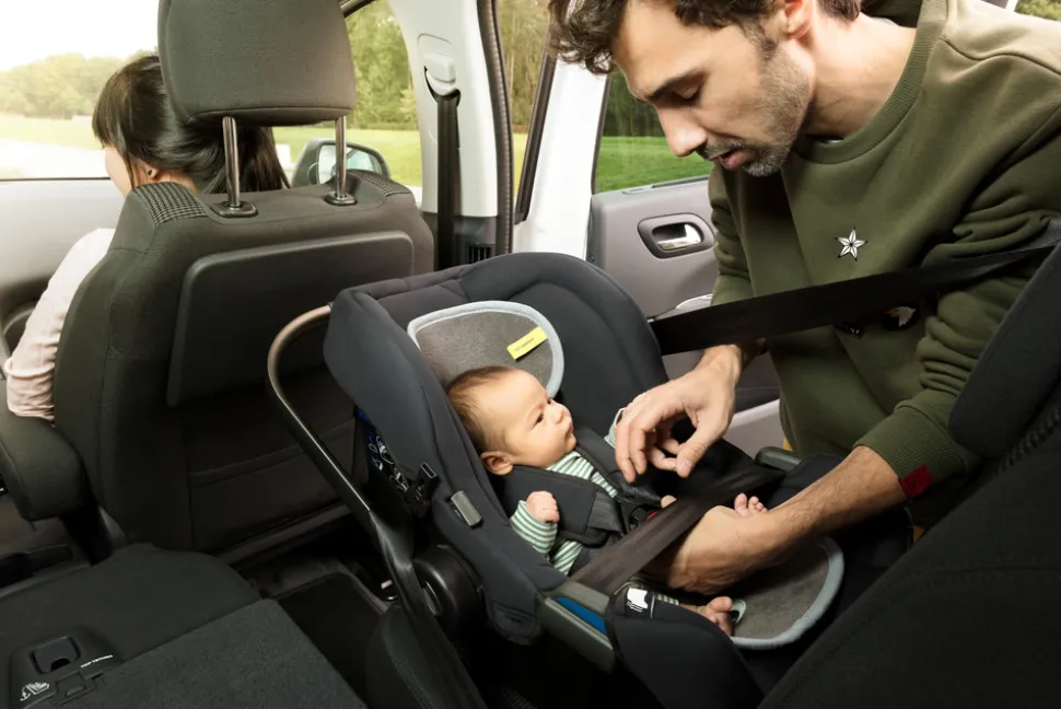 AeroSeat Underlag Autostol 9-18 kg - Antracit Sort