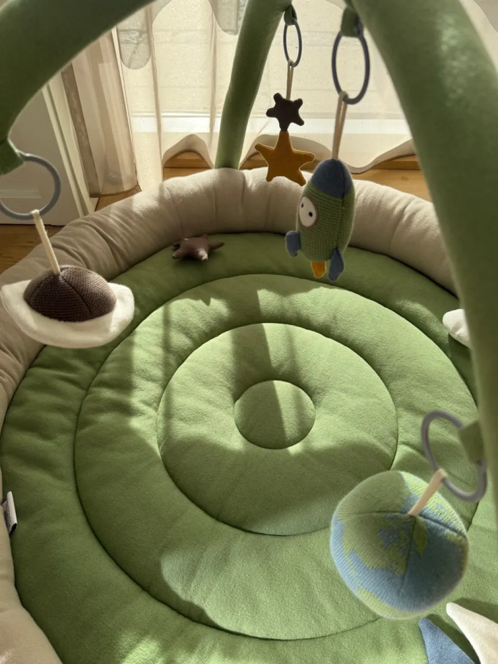 Aktivitetstæppe med blød kant - Space