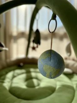 Aktivitetstæppe med blød kant - Space