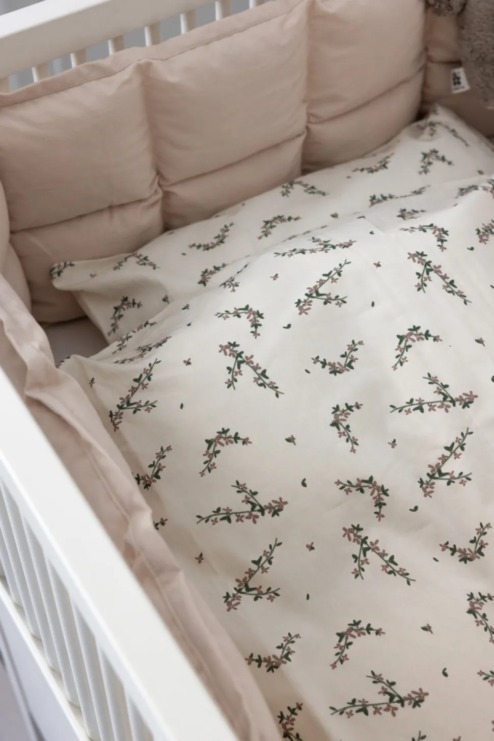 Baby sengetøj, powder blossom, beige 100x70