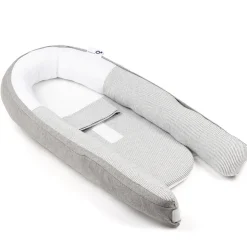 Babynest - stribet grå