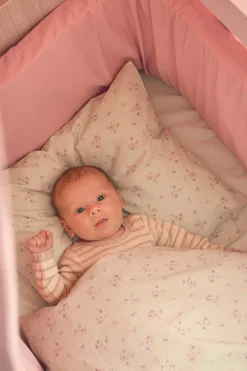 Bambus babydyne med sengetøj - Misty rose