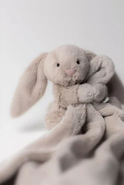 Bashful Kanin, Beige nusseklud