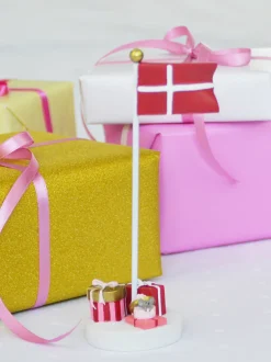 Bordflag, pakker i pink og rød