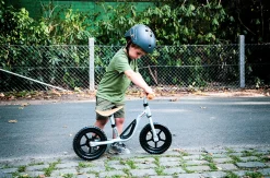 Charlie letvægts-balancecykel silver