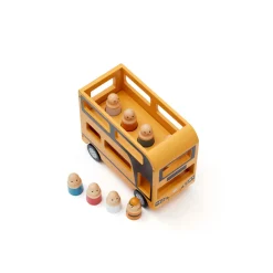 Dobbeltdækkerbus i træ