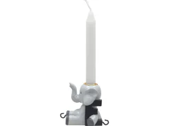 E bogstav med elefant til navnetog