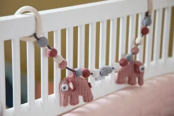 Hæklet barnevognskæde, elefanten Fanto - pink