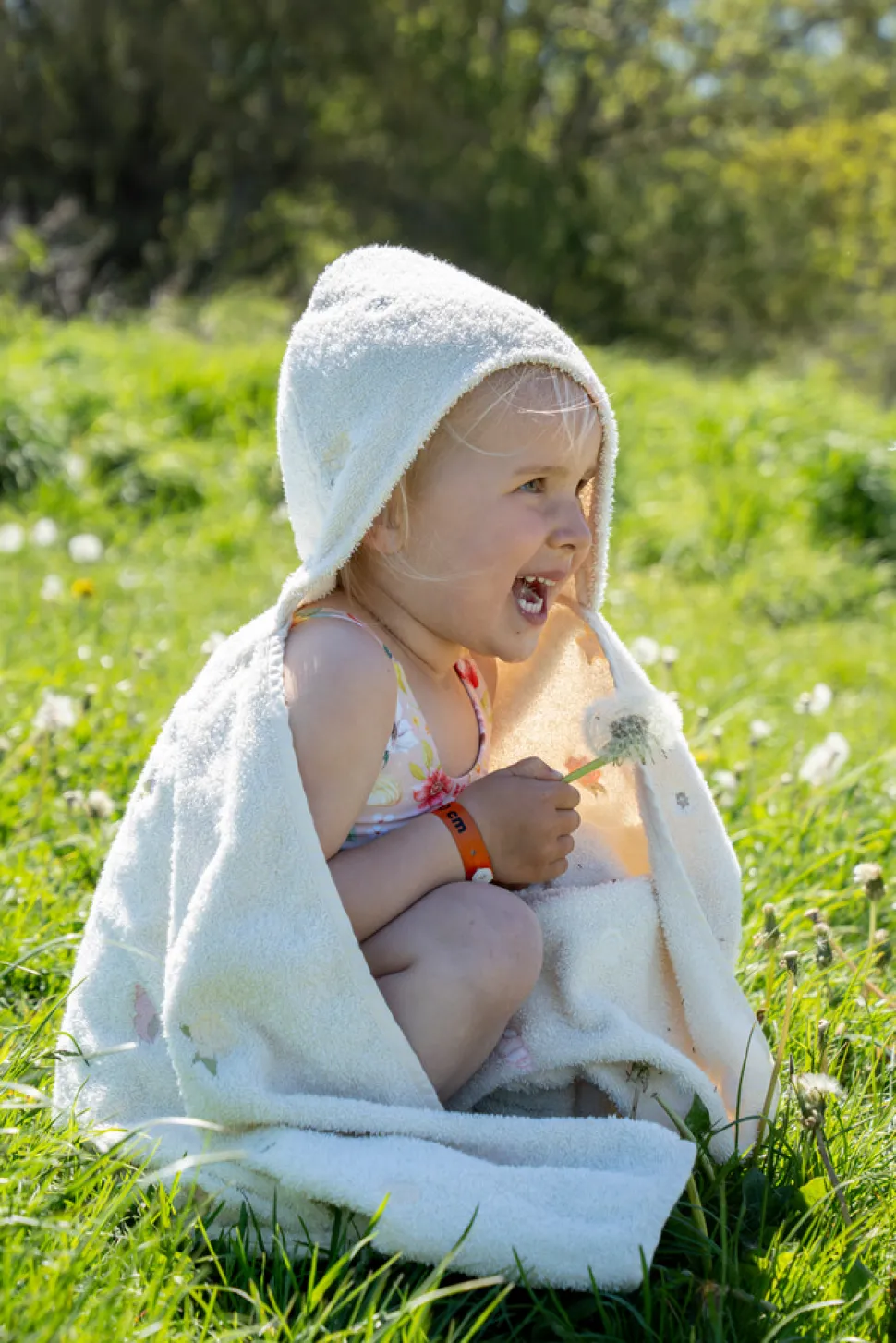 Håndklæde broderet m. hætte - Ocean Blossom