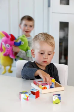 Klodspuslespil i træ med 6 forskellige motiver