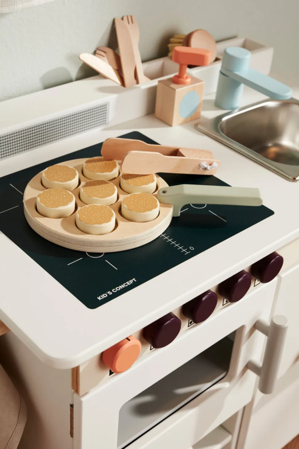 Legekøkken med opvaskemaskine