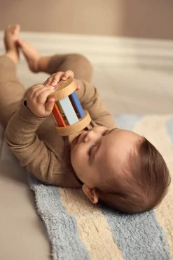 Legekuffert - Mit første sanselegetøj i træ