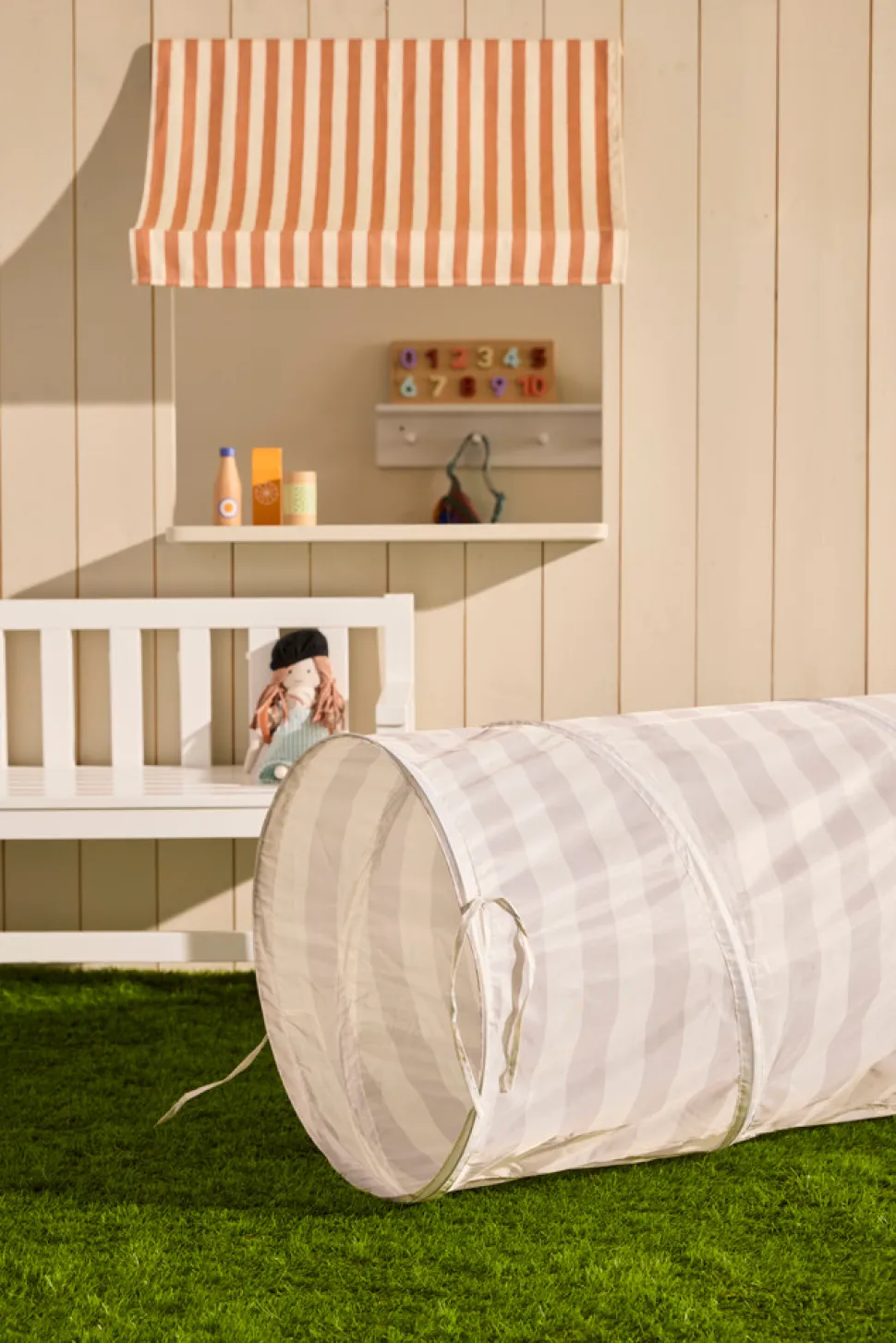 Legetunnel, Grå med striber.