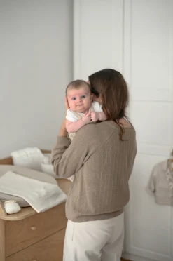 Nature kommode med pusletop