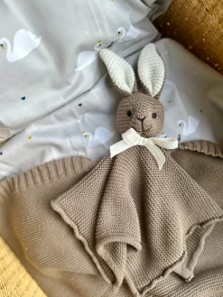 Nusseklud – Kanin – Wood