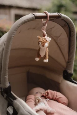 Pull-and-Shake Deer Fairy Garden