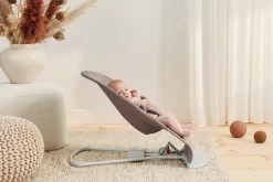 Skråstol Bliss - Vævet, Blomsterbladsquilt, Sandgrå