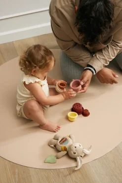 Stoleunderlag i genanvendt PU-læder - warm grey