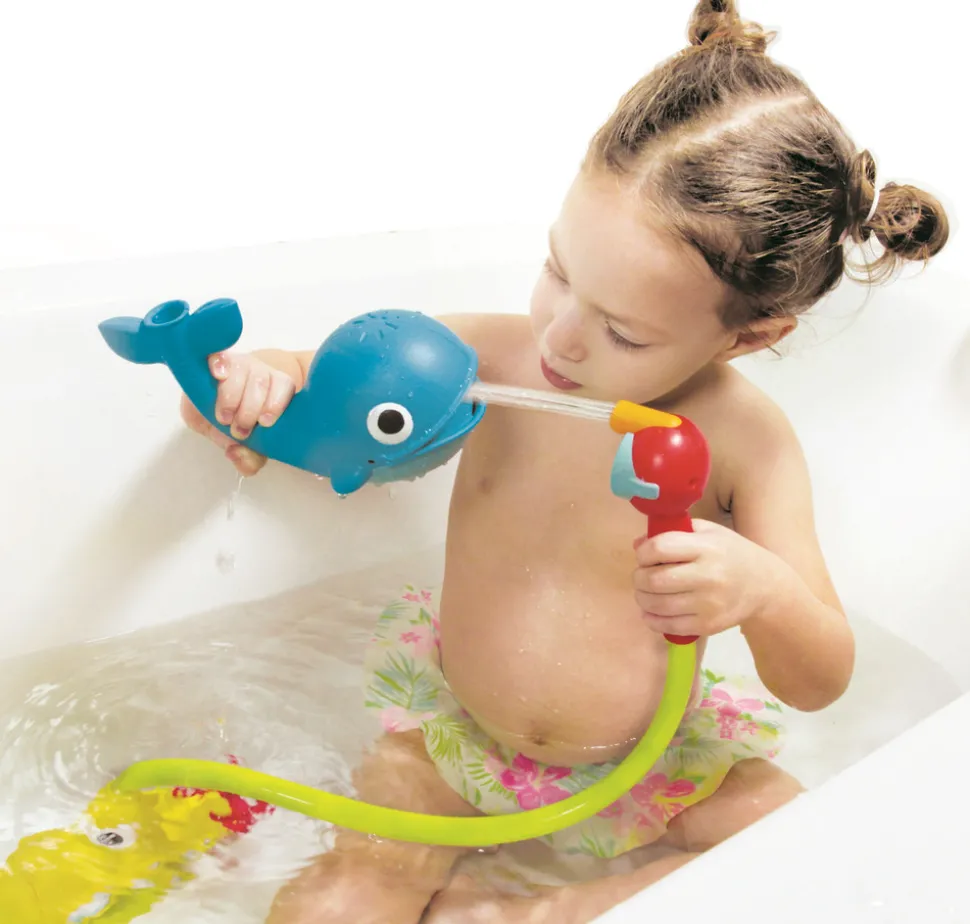 Submarine Spray Hval