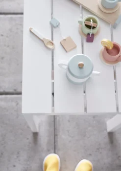 Tesæt i træ, pastel