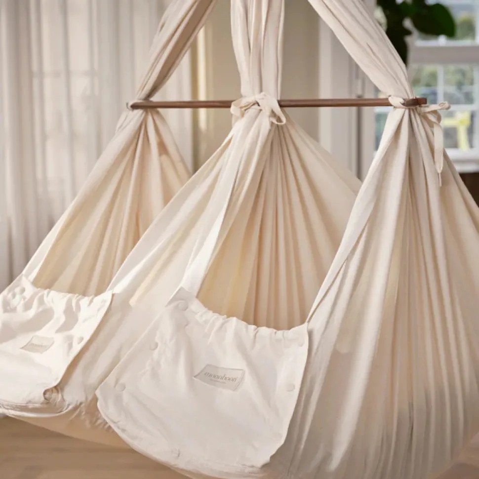 Tvillingeslyngevugge, natur